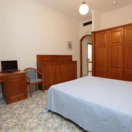 Mega Mare Ξενοδοχείο 3*